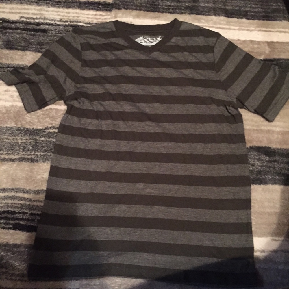 V neck boys sz xl helix nwot t men’s 👕